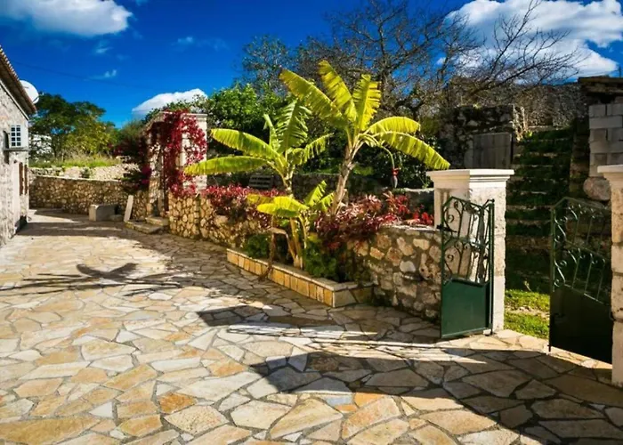 1841 Petrino * פיסקרדו