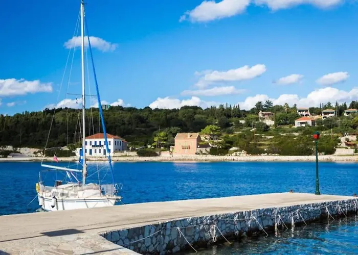 1841 Petrino וילה