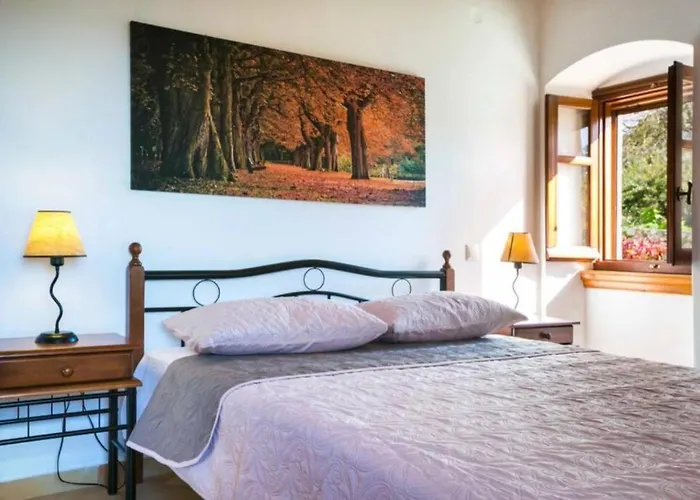 וילה 1841 Petrino פיסקרדו